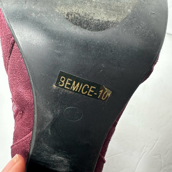 Cape Robbin Womens size 6.5 Heeled Sock Stretch Boots Maroon Side Zip - Picture 9 of 11